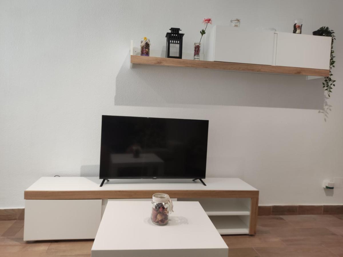 Parking Gratis, Alcala Magna Licencia Turistica Vt-13974 Apartment อัลกาลาเดเอนาเรส ภายนอก รูปภาพ