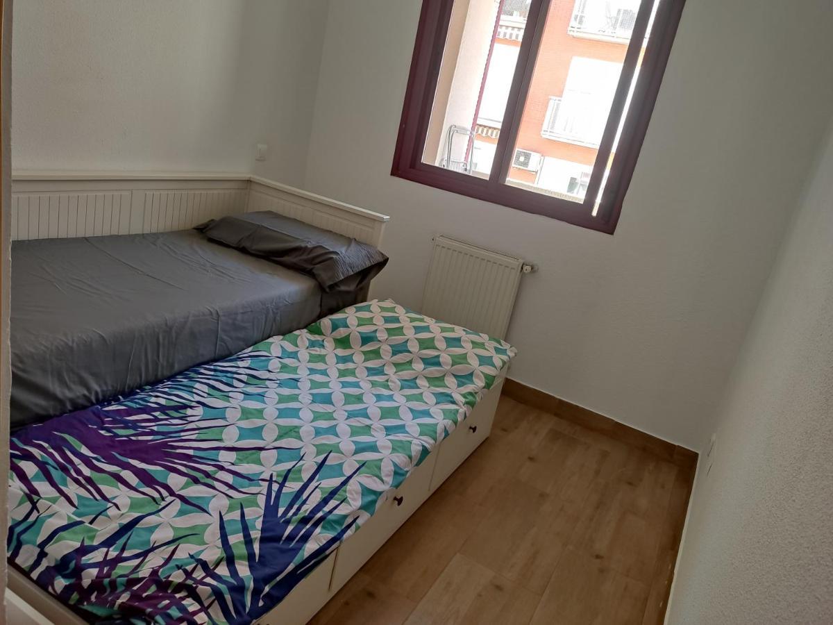 Parking Gratis, Alcala Magna Licencia Turistica Vt-13974 Apartment อัลกาลาเดเอนาเรส ภายนอก รูปภาพ