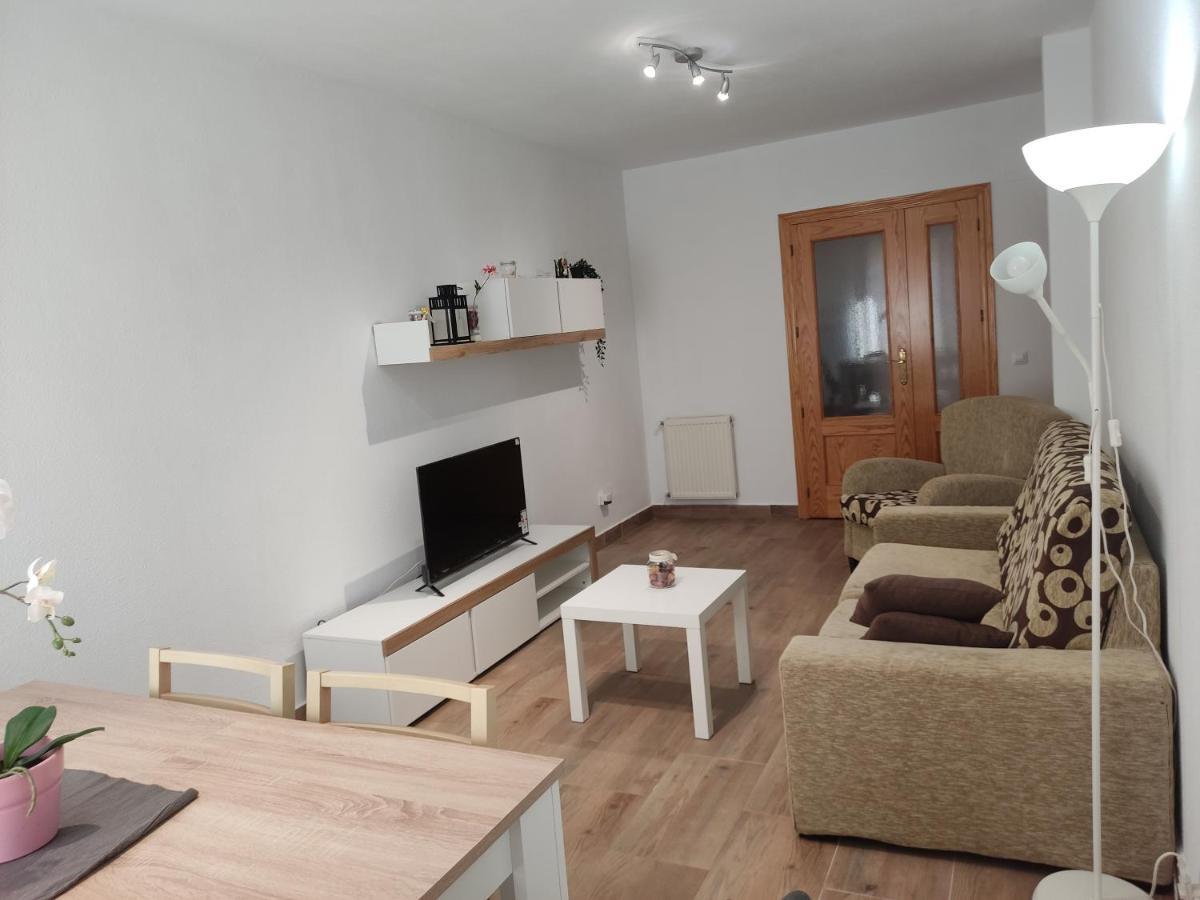 Parking Gratis, Alcala Magna Licencia Turistica Vt-13974 Apartment อัลกาลาเดเอนาเรส ภายนอก รูปภาพ