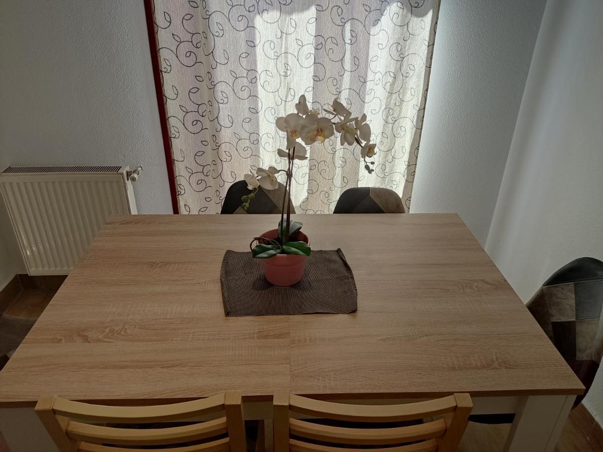 Parking Gratis, Alcala Magna Licencia Turistica Vt-13974 Apartment อัลกาลาเดเอนาเรส ภายนอก รูปภาพ
