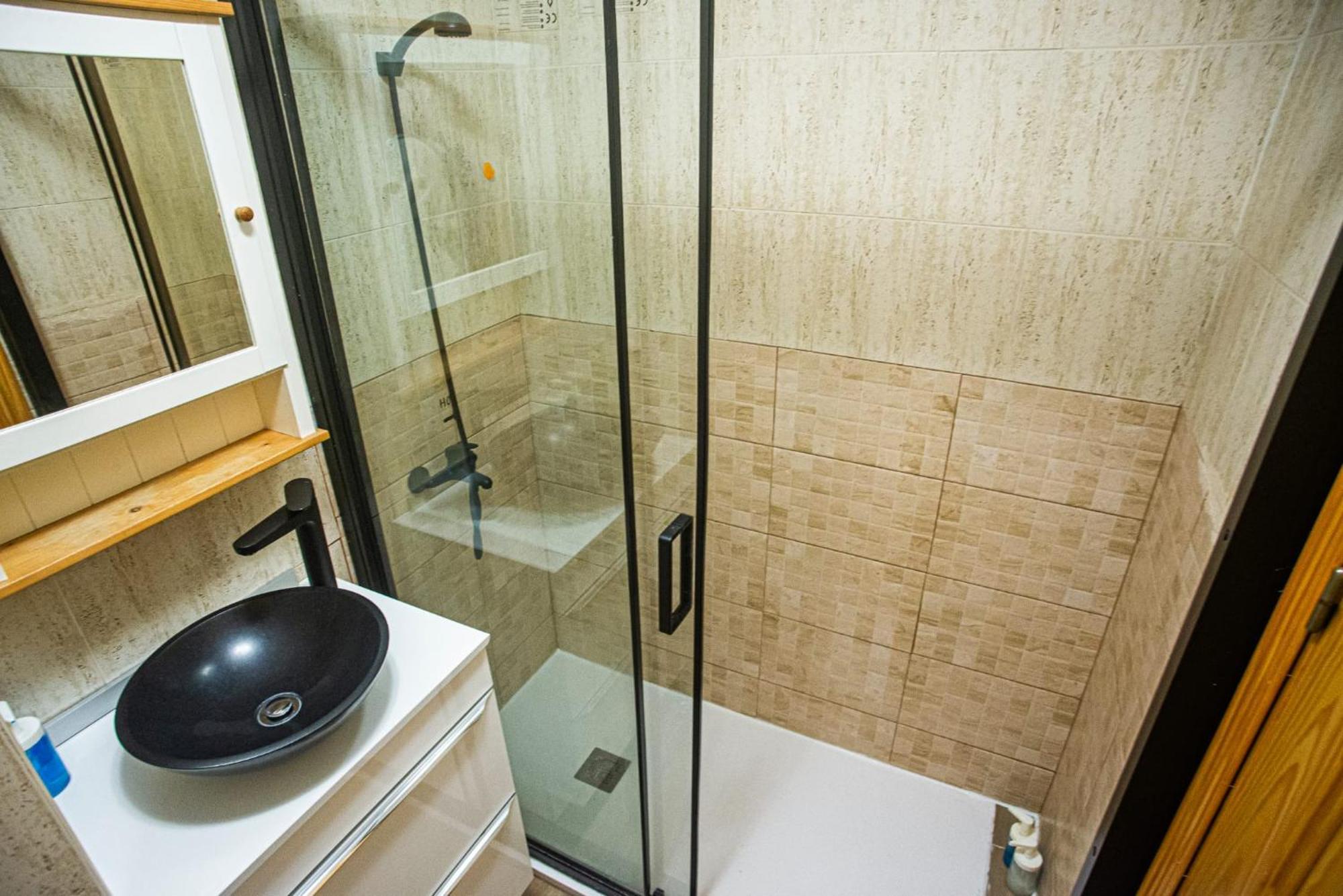 Parking Gratis, Alcala Magna Licencia Turistica Vt-13974 Apartment อัลกาลาเดเอนาเรส ภายนอก รูปภาพ