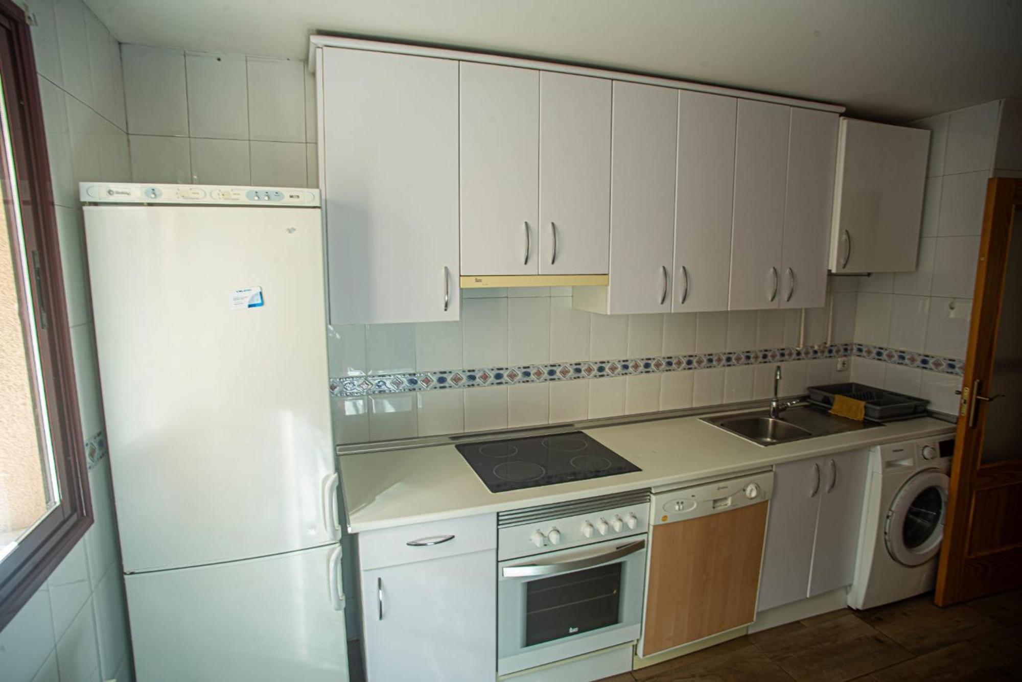Parking Gratis, Alcala Magna Licencia Turistica Vt-13974 Apartment อัลกาลาเดเอนาเรส ภายนอก รูปภาพ