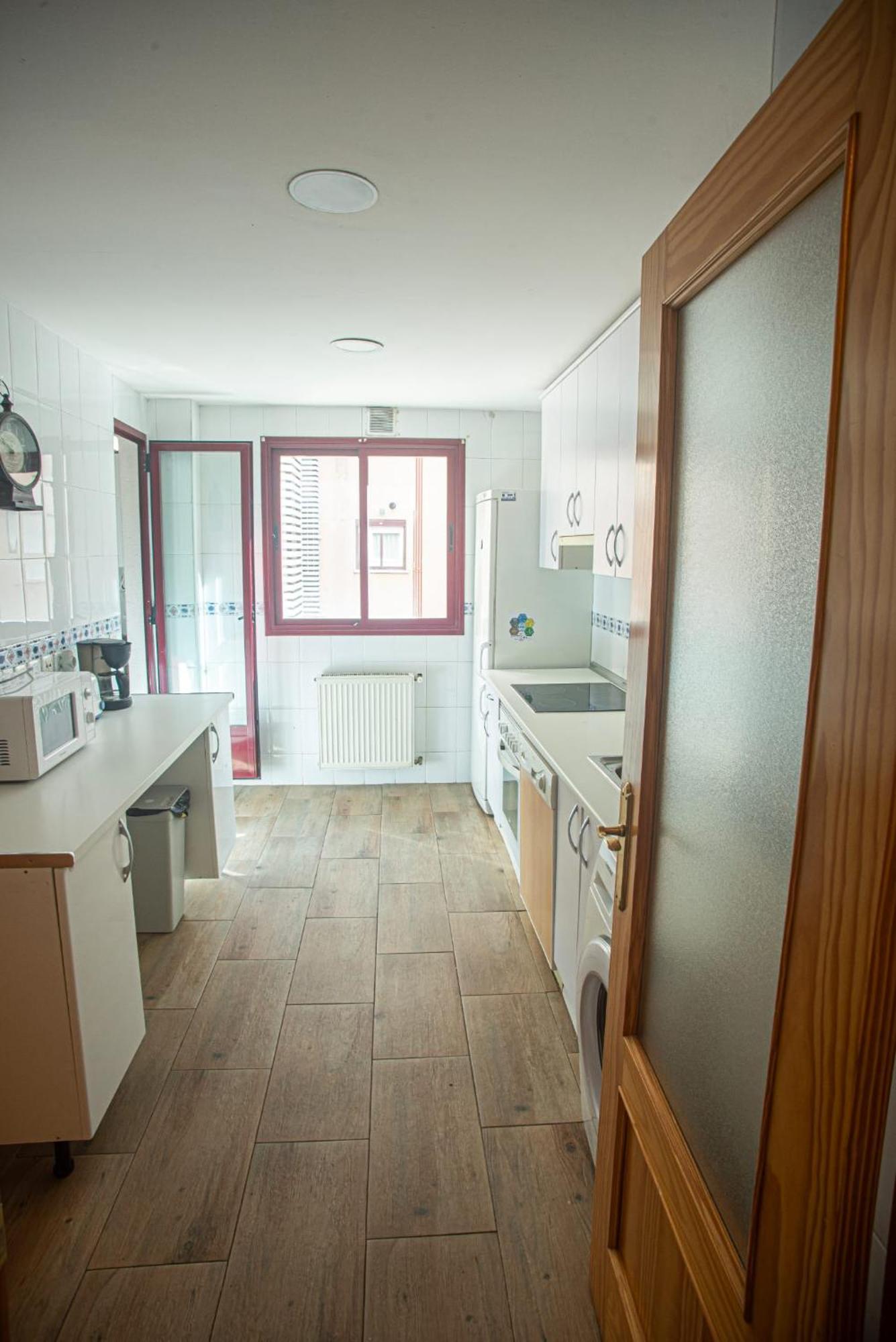 Parking Gratis, Alcala Magna Licencia Turistica Vt-13974 Apartment อัลกาลาเดเอนาเรส ภายนอก รูปภาพ